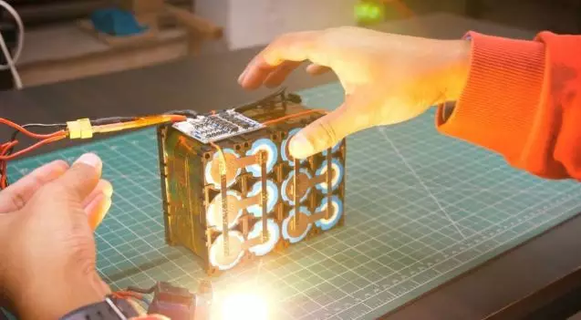 12v�늳ؽM�b����