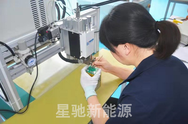 �늳��ք�(d��ng)�c(di��n)���C(j��)